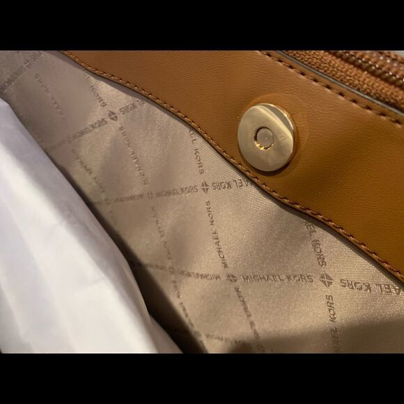 MICHAEL KORS JET SET LARGE TOTE BAG VANILLA SIGNATURE - Picture 9 of 10